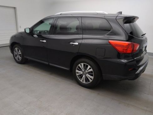 Used 2019 Nissan Pathfinder SV image 3