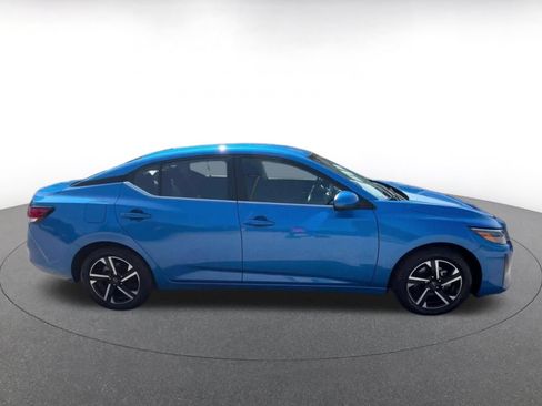 Used 2025 Nissan Sentra SV FWD image 16