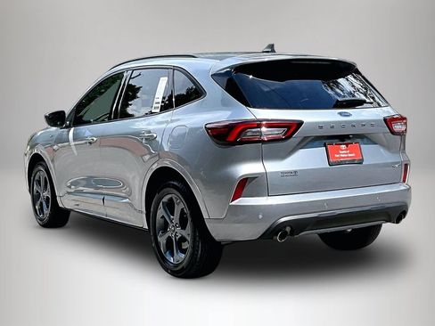 Used 2023 Ford Escape ST-Line w/ Tech Pack #1 AWD/4WD image 4
