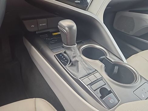 Used 2023 Toyota Camry XSE FWD image 21