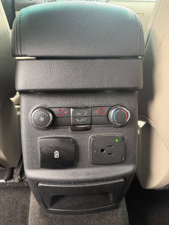 Used 2018 Ford Explorer Limited FWD image 12