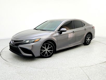 Used 2021 Toyota Camry SE w/ Carpet Mat Package (TMS)
