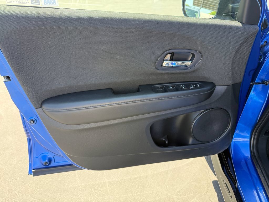 Used 2021 Honda HR-V Sport image 10