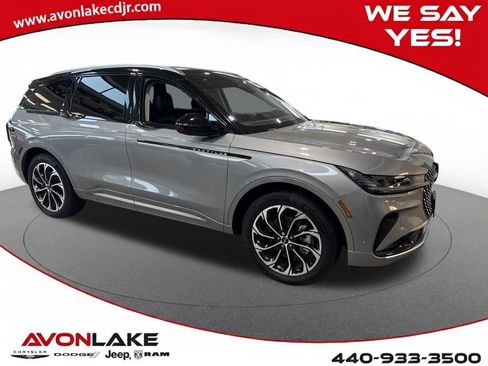 Used 2024 Lincoln Nautilus Reserve image 8