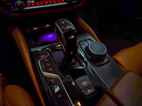 Used 2019 BMW M5 image 12