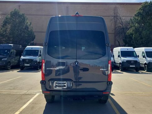 Used 2022 Mercedes-Benz Sprinter 2500 image 6