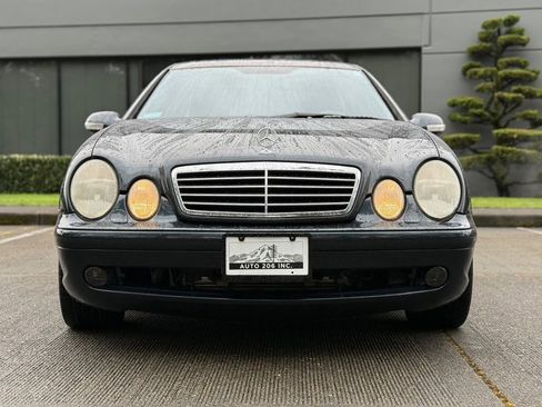 Used 2001 Mercedes-Benz CLK 430 Coupe image 9