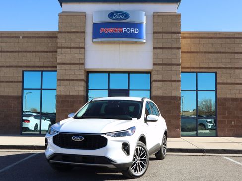 New 2026 Ford Escape SE FWD image 2
