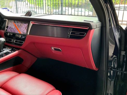 Used 2023 Porsche Macan GTS AWD/4WD image 21