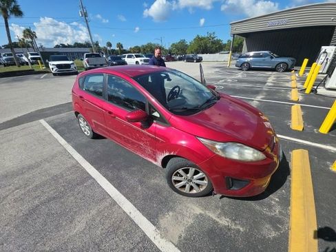 Used 2011 Ford Fiesta SE w/ 203A Rapid Spec Order Code FWD image 1