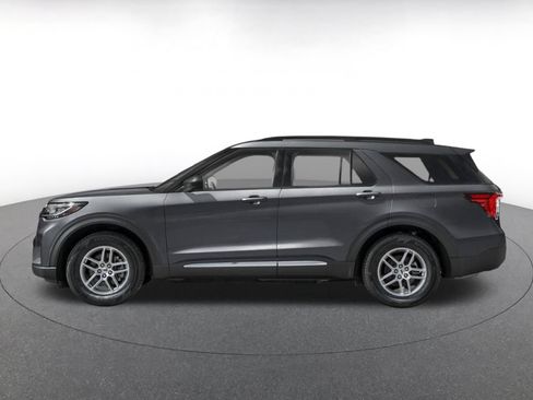 Used 2026 Ford Explorer Active AWD/4WD image 3