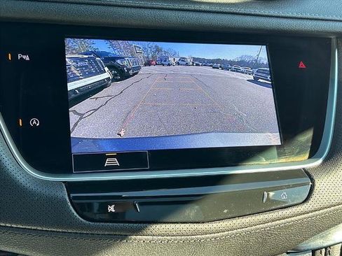 Used 2022 Cadillac XT5 Premium Luxury image 14