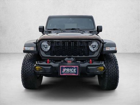 Used 2019 Jeep Wrangler Unlimited Rubicon image 2