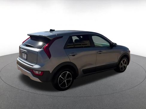 Used 2026 Kia Niro LX FWD image 14