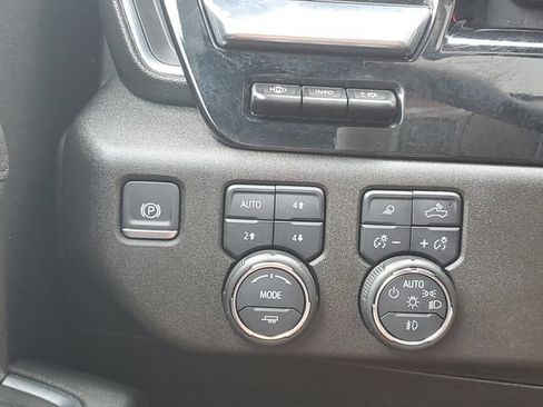 Certified 2024 Chevrolet Silverado 2500 High Country w/ Technology Package AWD/4WD image 18