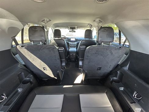 Used 2023 Ford Explorer XLT w/ Equipment Group 202A image 16