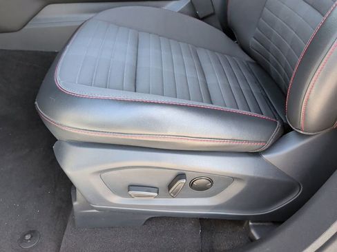 Used 2025 Ford Explorer ST-Line image 14