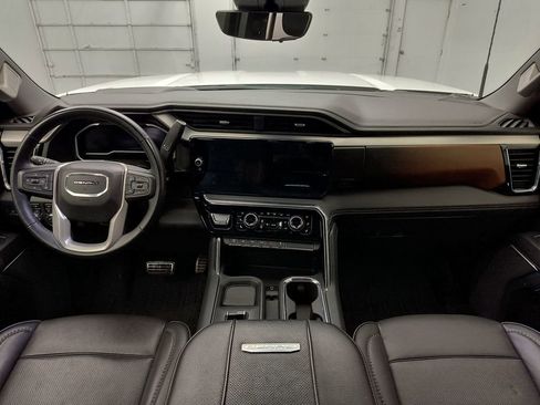 Used 2024 GMC Sierra 3500 Denali w/ Denali Reserve Package image 14