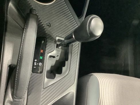 Used 2015 Toyota RAV4 LE image 17