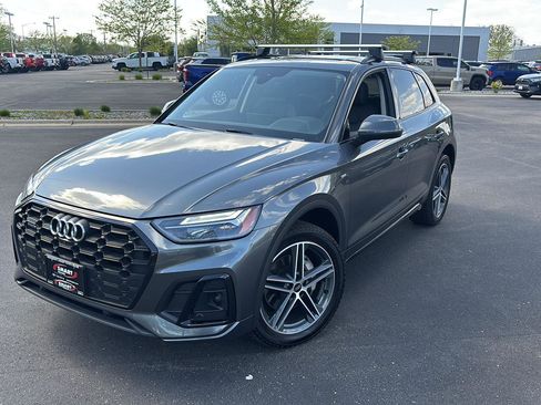 Used 2023 Audi Q5 e Premium Plus AWD/4WD image 1