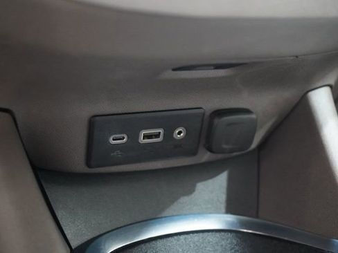 Used 2022 Chevrolet Malibu LT image 27