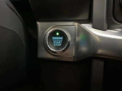 Used 2023 Ford F150 Lariat AWD/4WD image 93