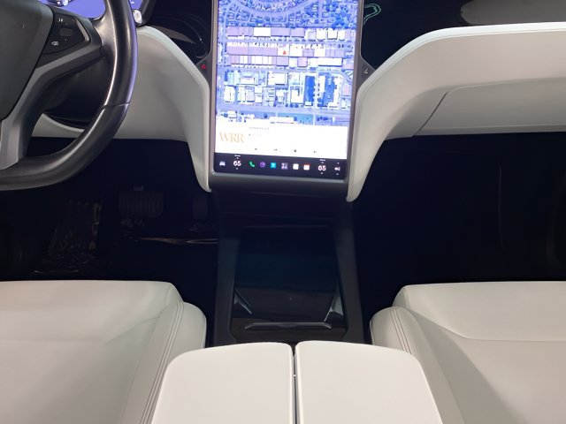 Used 2018 Tesla Model X 75D AWD/4WD image 19