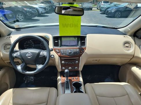 Used 2019 Nissan Pathfinder Platinum FWD image 10
