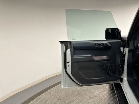 Used 2023 Ford Bronco Outer Banks image 9