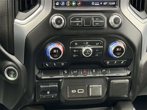 Used 2022 GMC Sierra 1500 SLT w/ SLT Premium Package image 17