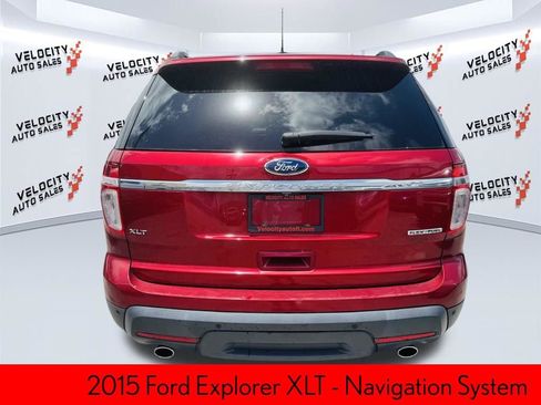 Used 2015 Ford Explorer XLT w/ Equipment Group 202B FWD image 4