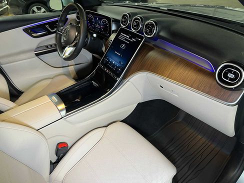 Certified 2025 Mercedes-Benz GLC 300 4MATIC image 11