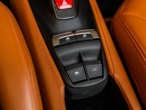 Used 2018 Ferrari 488 Spider RWD image 73