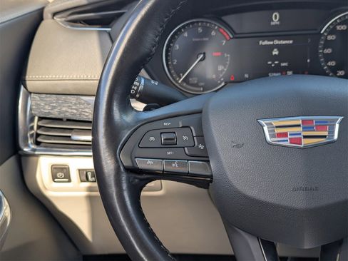 Used 2023 Cadillac XT4 Premium Luxury image 26