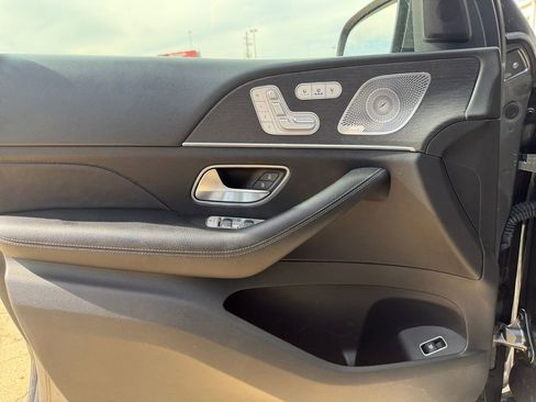 Used 2022 Mercedes-Benz GLS 450 4MATIC image 15
