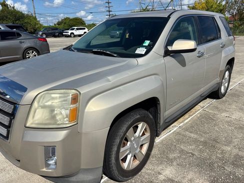 Used 2012 GMC Terrain SLE FWD image 1