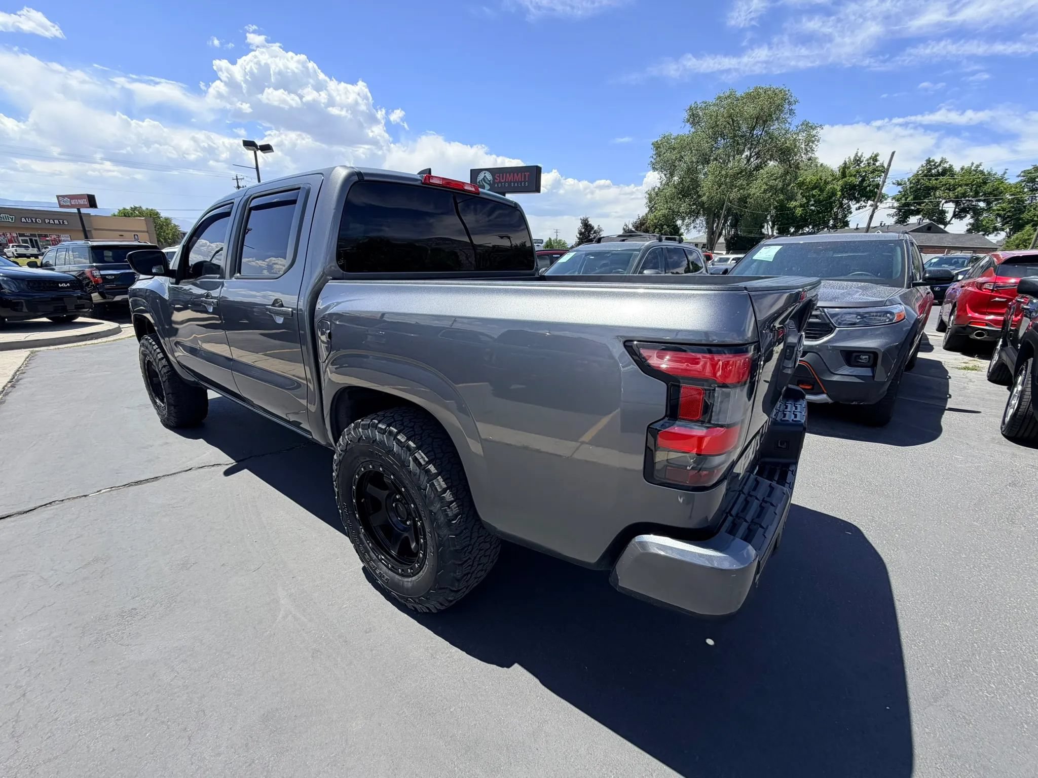Used 2022 Nissan Frontier SV w/ Technology Package AWD/4WD image 6