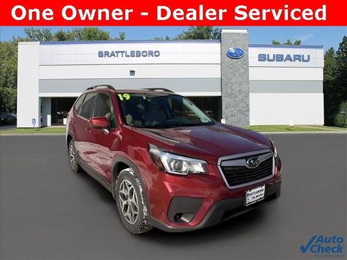 Used 2019 Subaru Forester Premium image 1