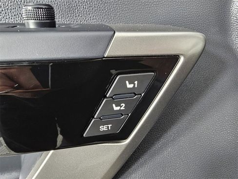 Used 2024 Toyota Tundra Limited image 19