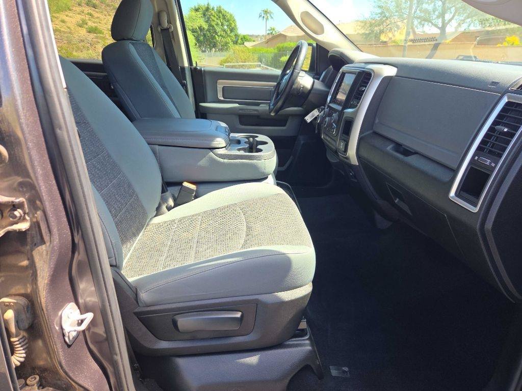 Used 2019 RAM 1500 Classic SLT w/ Luxury Group RWD image 20