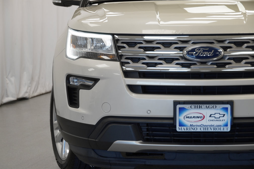 Used 2018 Ford Explorer XLT w/ Equipment Group 202A AWD/4WD image 10
