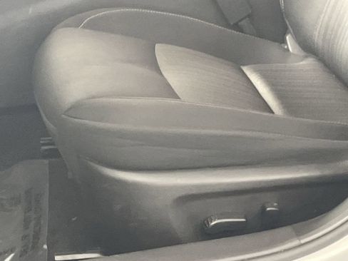 Used 2024 Nissan Altima 2.5 SV image 18