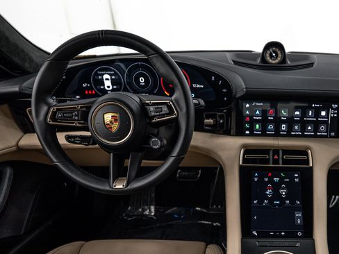Certified 2022 Porsche Taycan GTS AWD/4WD image 13