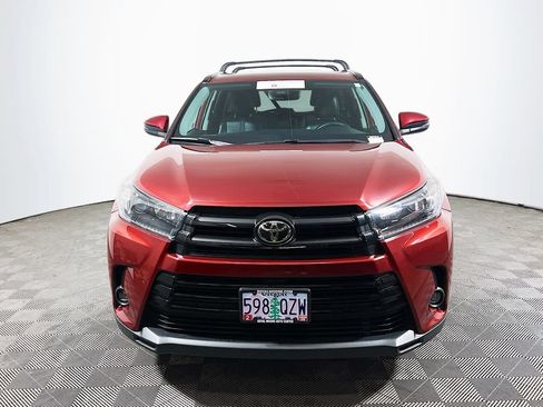 Certified 2019 Toyota Highlander SE AWD/4WD image 2