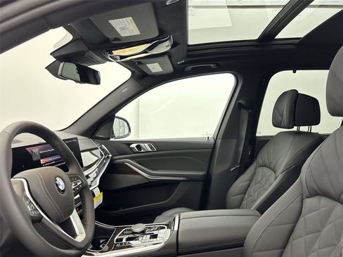 New 2026 BMW X5 xDrive40i w/ Climate Comfort Package image 24