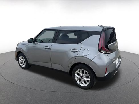 Used 2025 Kia Soul LX w/ LX Technology Package image 10