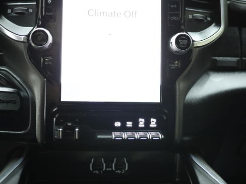 Used 2022 RAM 3500 Laramie w/ Night Edition image 34