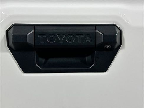 Certified 2024 Toyota Tacoma TRD Sport w/ TRD Sport Upgrade Package AWD/4WD image 20