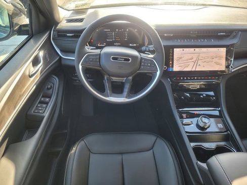 New 2026 Jeep Grand Cherokee Limited image 7