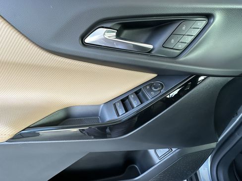 New 2026 Chevrolet Equinox ACTIV w/ Convenience Package III FWD image 23